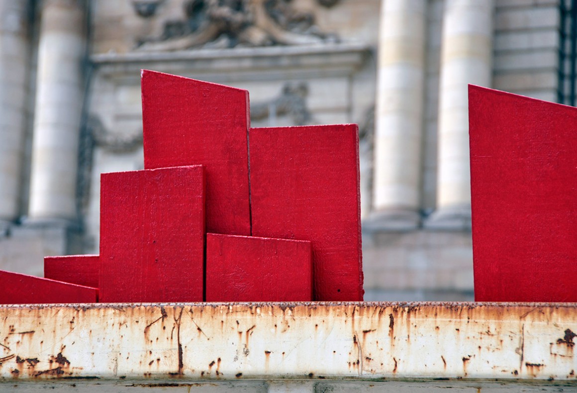 Numérotée 1/7 et signée par l'artiste
Formats :
50x75 et 76x122
Formats plus grands sur demande